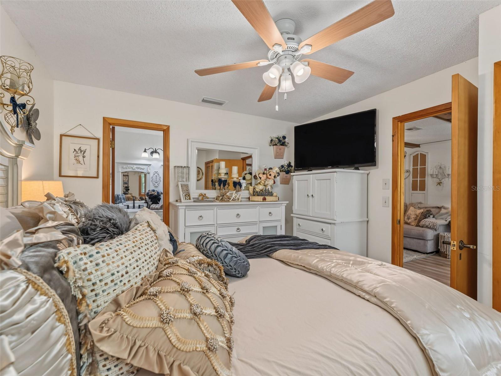 4101 E Gloria Dr Property Photo 16