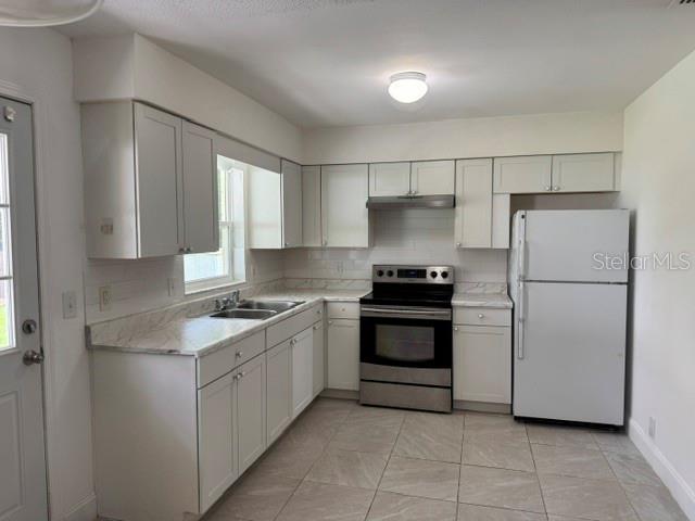 27127 Fernery Ave Property Photo 2