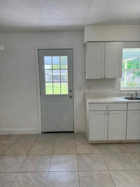 27127 Fernery Ave Property Photo 8
