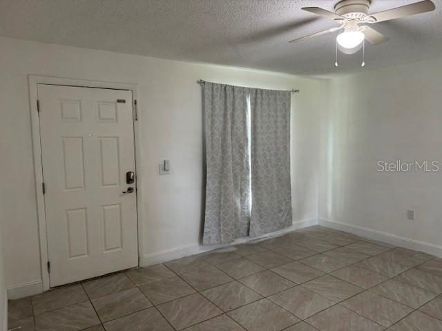 27127 Fernery Ave Property Photo 11