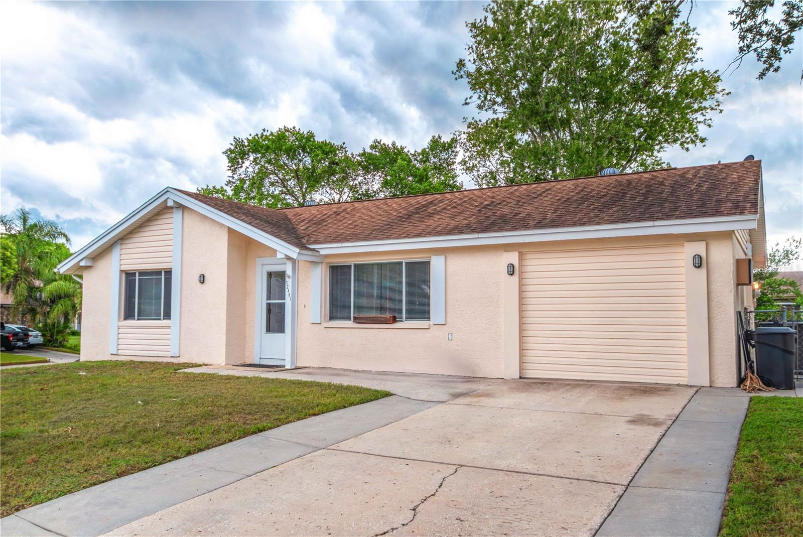 12401 Gunstock Ln Property Photo 2