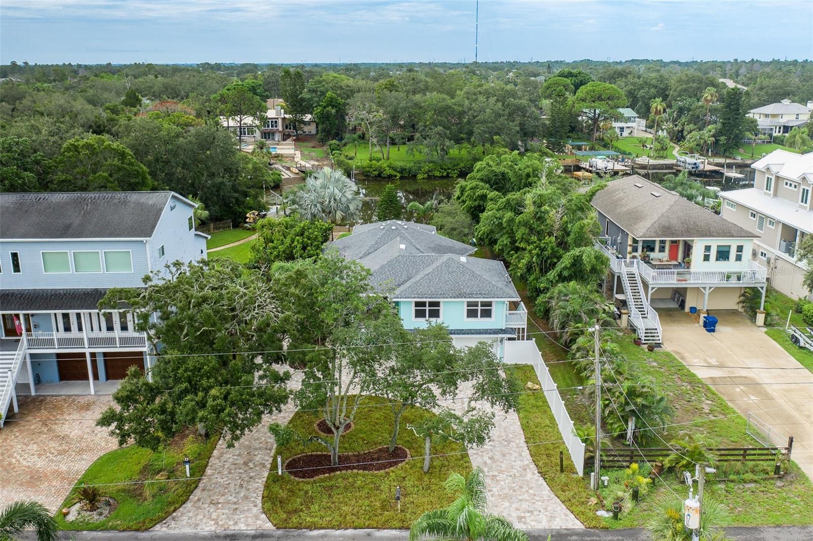 2030 Gulfview Dr Property Photo 7
