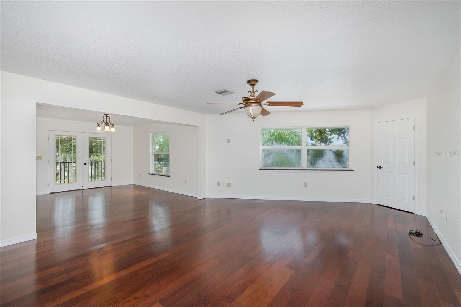 2030 Gulfview Dr Property Photo 36