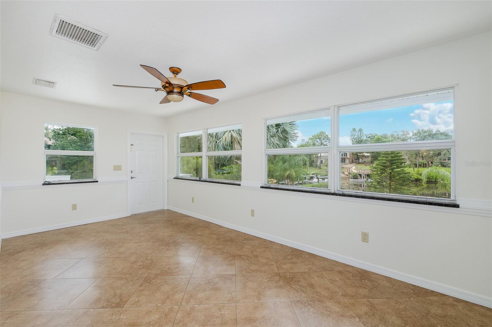 2030 Gulfview Dr Property Photo 49