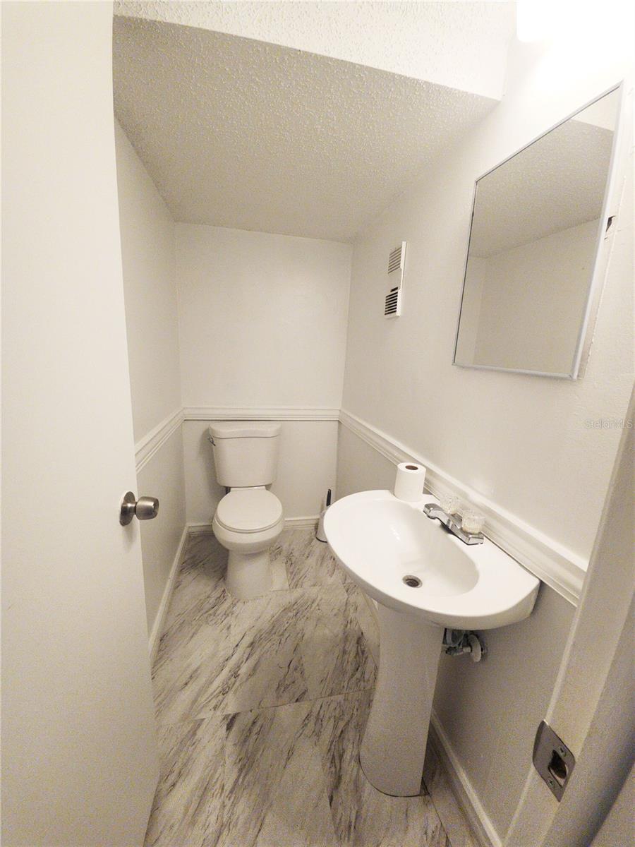14422 Reuter Strasse Cir #112 Property Photo 7
