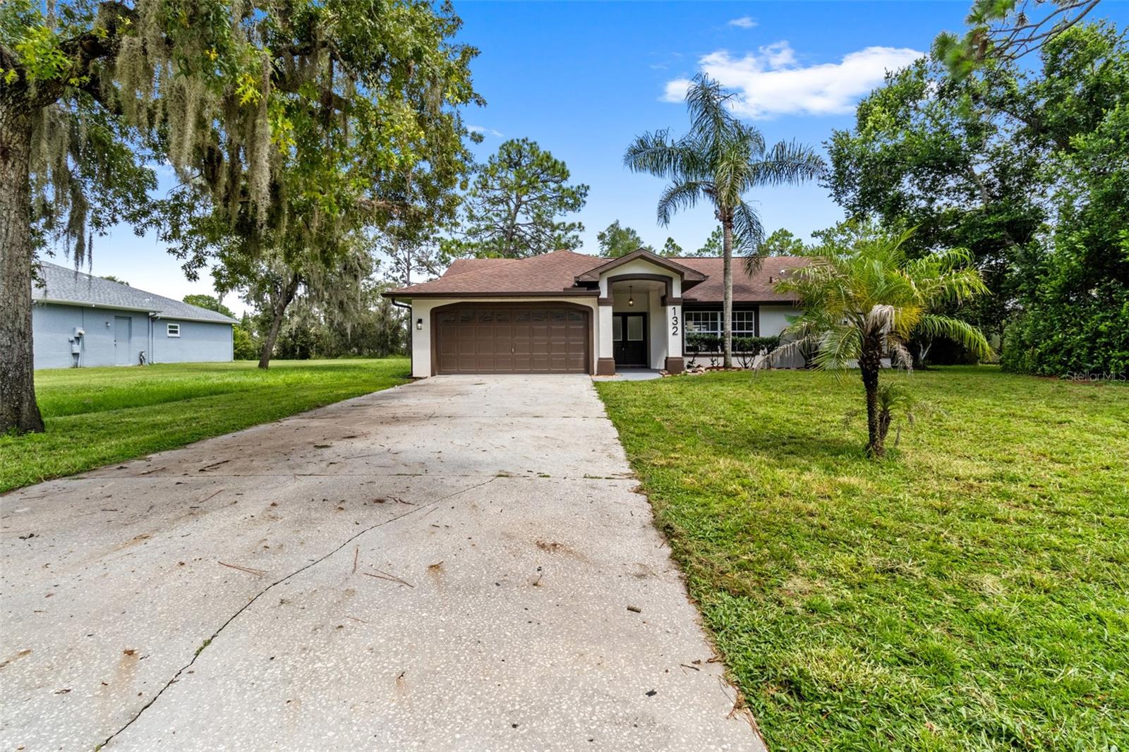 132 Gillian Dr Property Photo 1