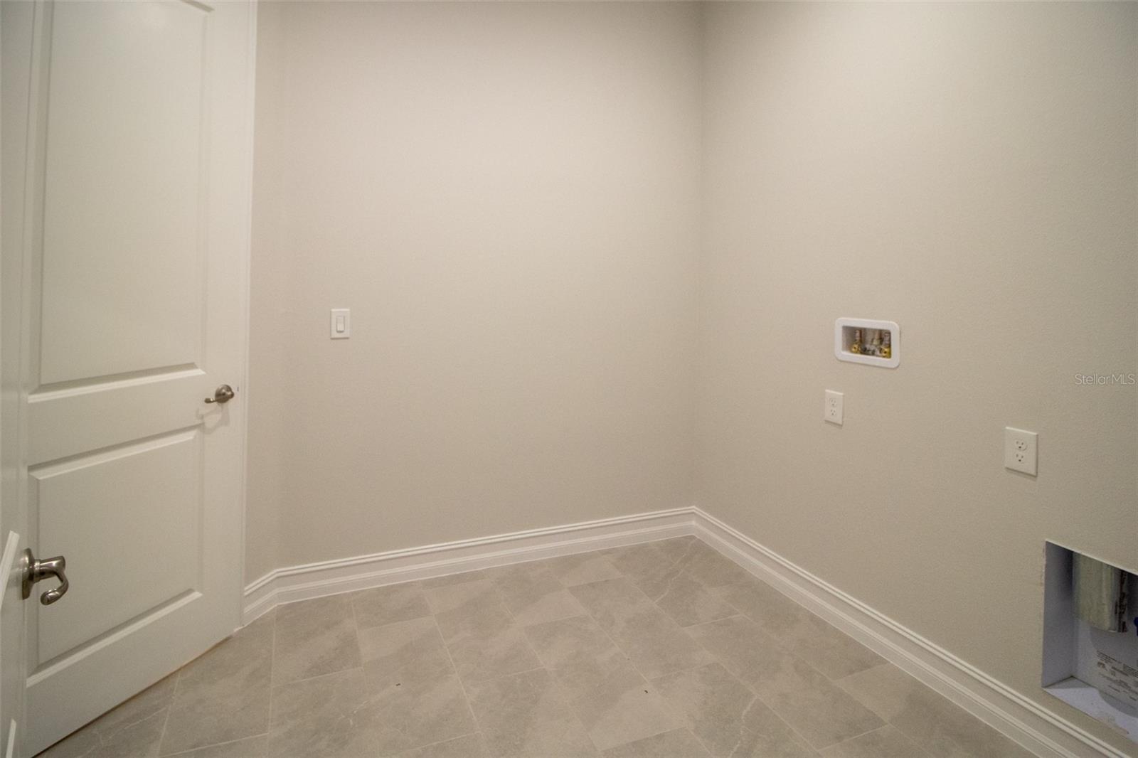 3970 Southern Valley Loop Property Photo 30
