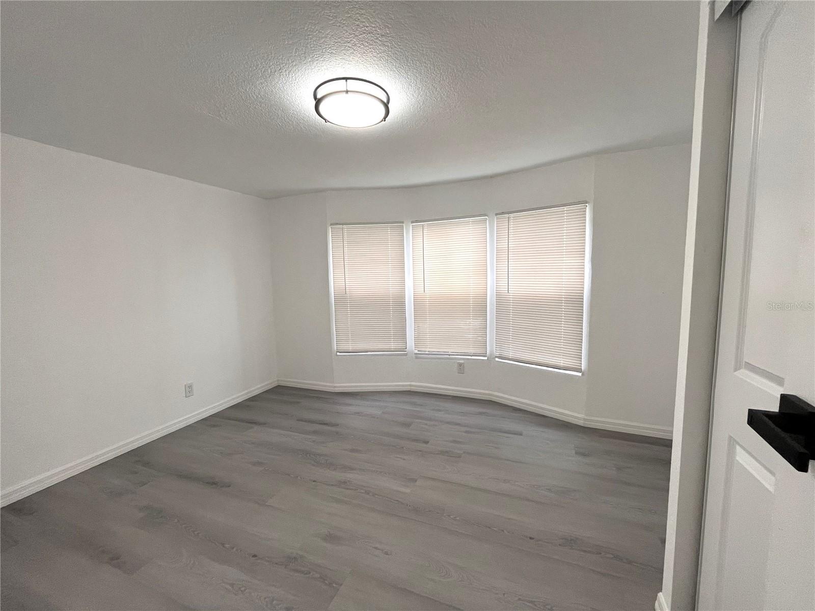 9860 Golden Loop Property Photo 16
