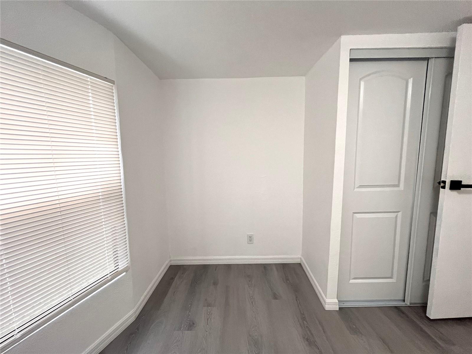 9860 Golden Loop Property Photo 18