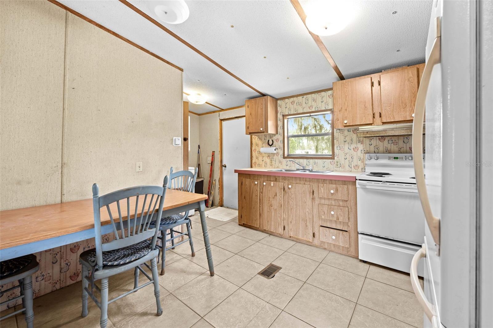 4586 California St Property Photo 24