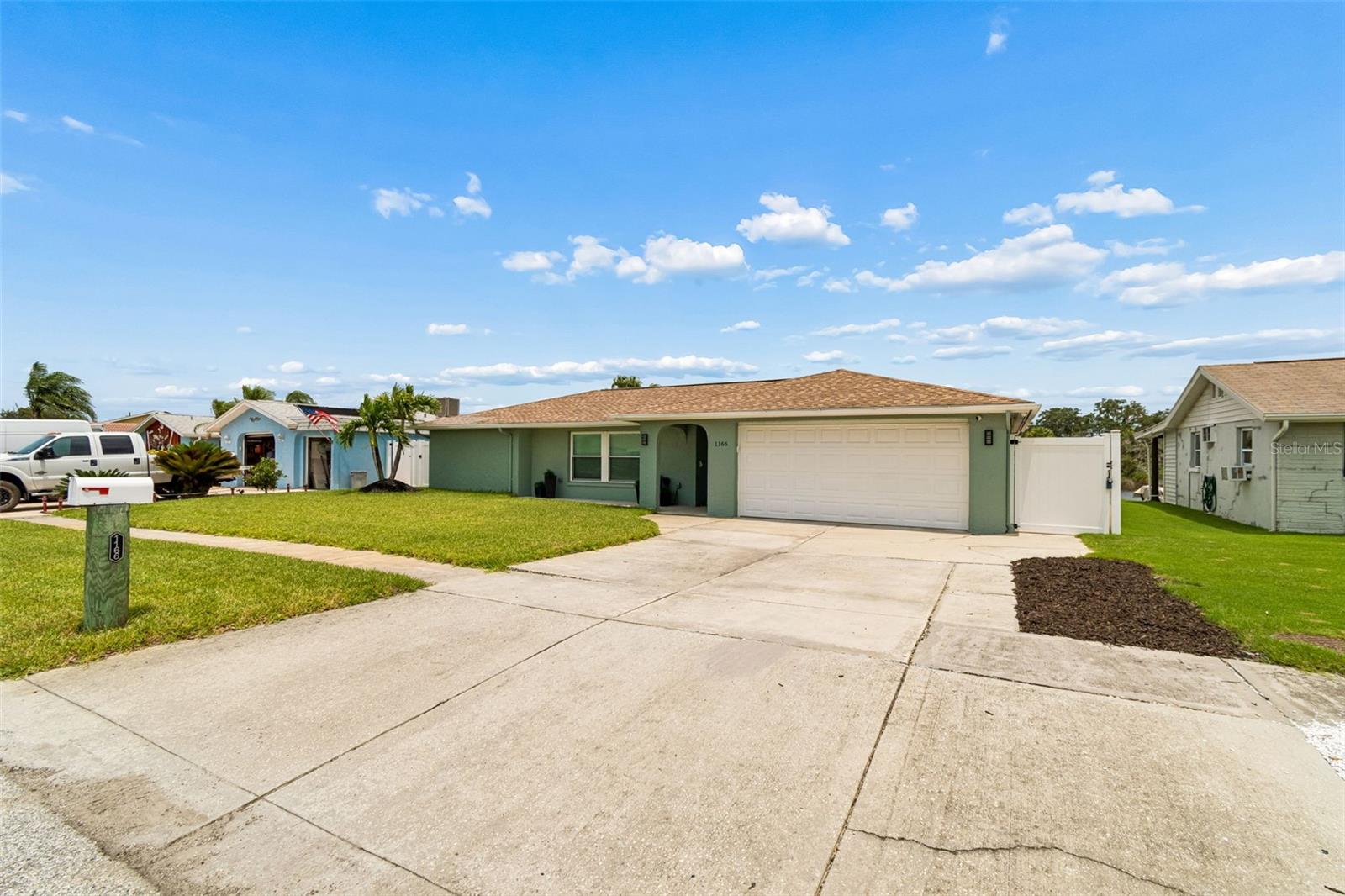 1166 Chancellor Dr Property Photo 2
