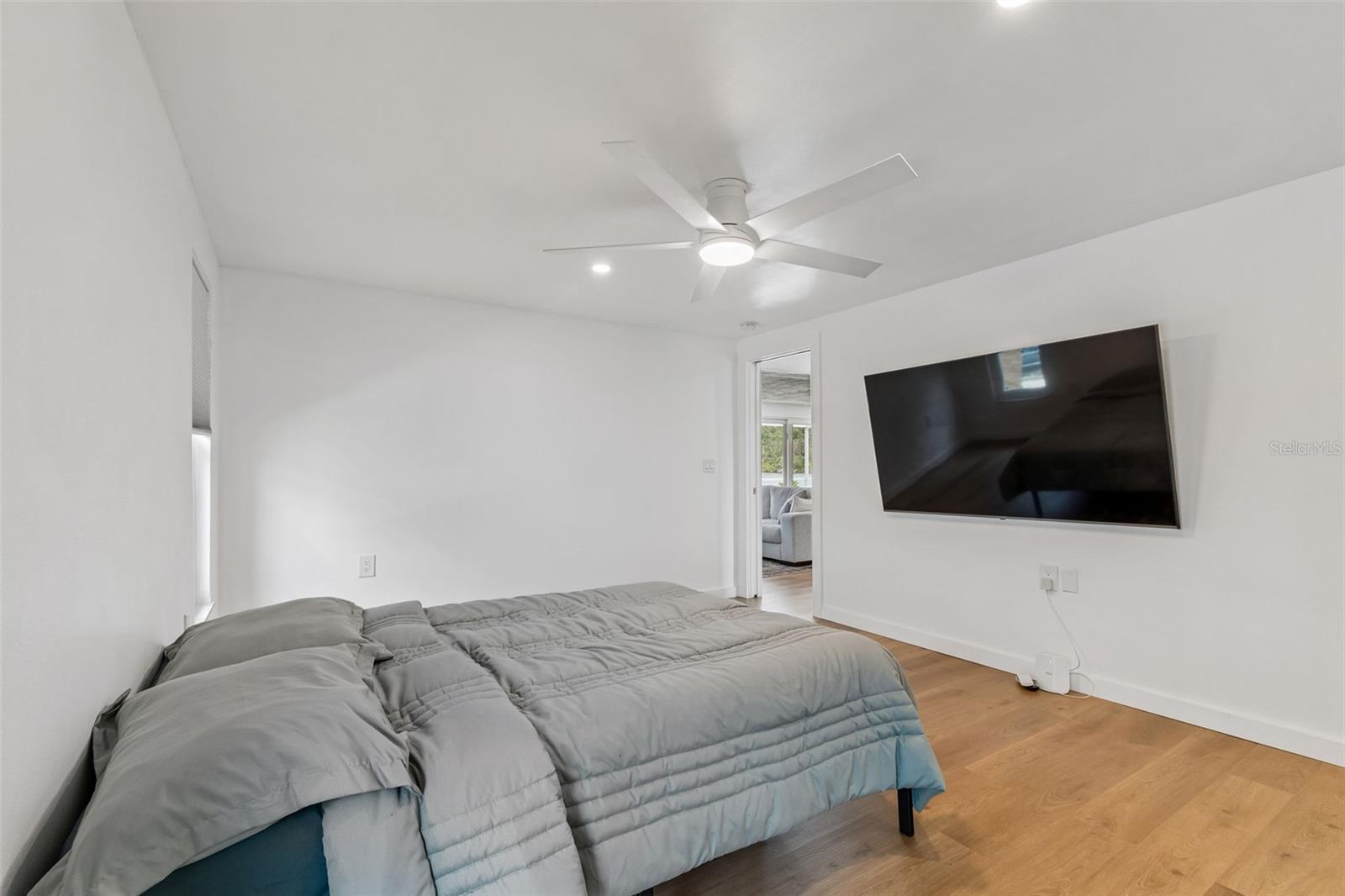 1166 Chancellor Dr Property Photo 33