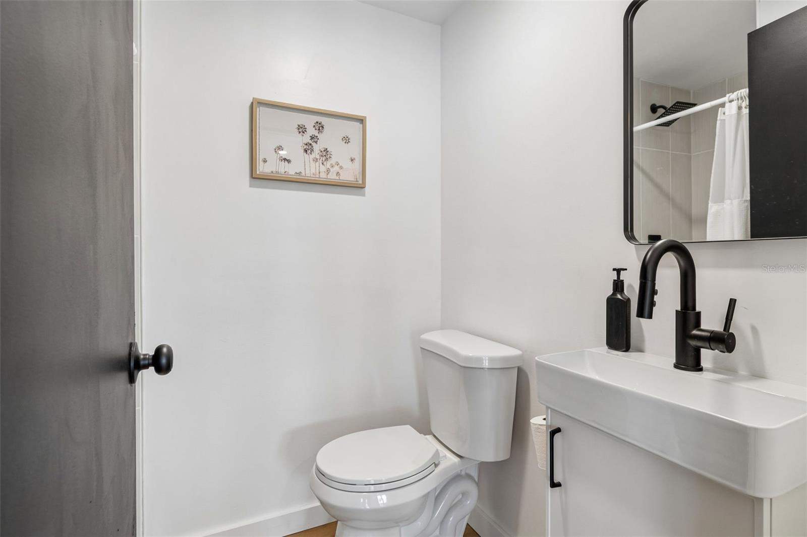 1166 Chancellor Dr Property Photo 45