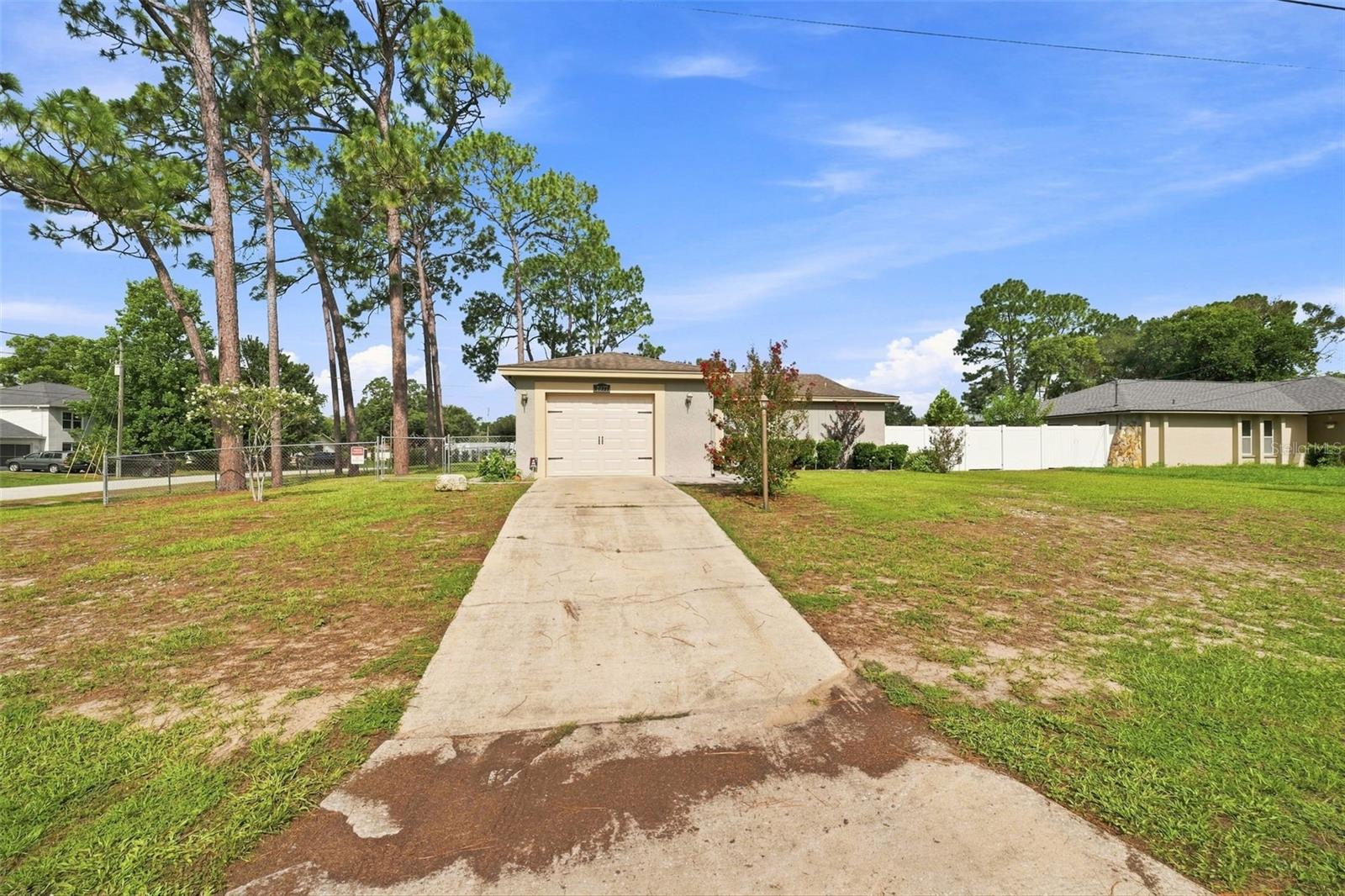 2077 Arbuckle Rd Property Photo 2