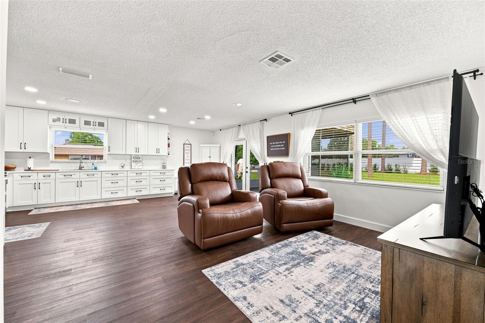 2077 Arbuckle Rd Property Photo 12