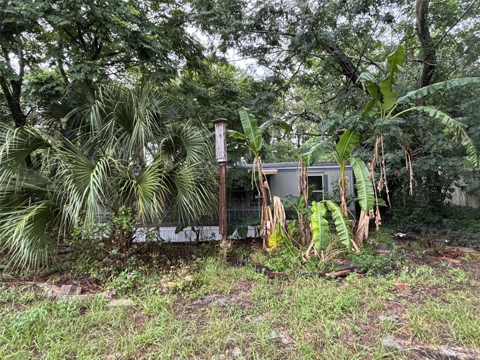 9260 LAKE DR Property Photo 1