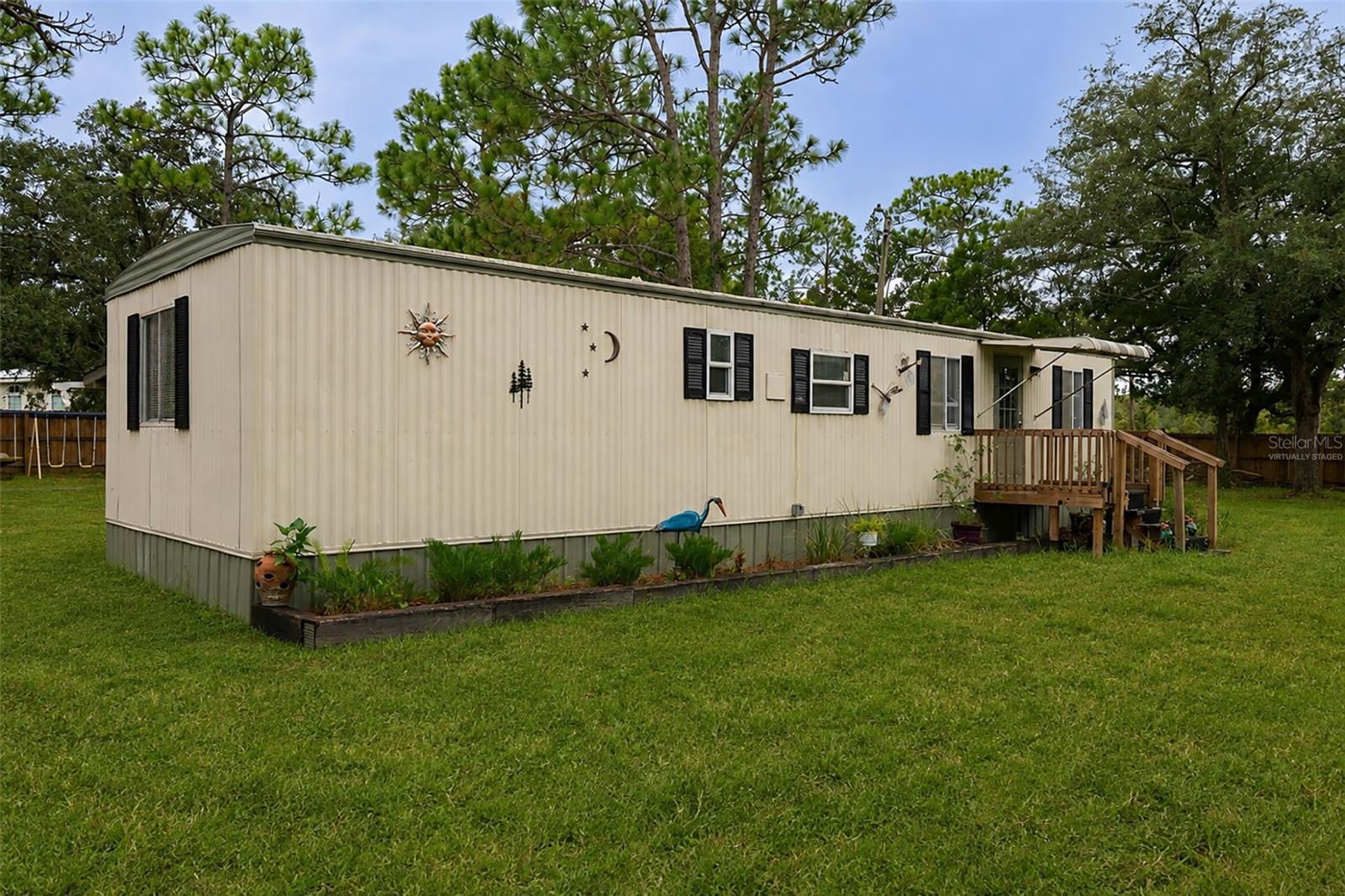 5108 W Field St Property Photo 2