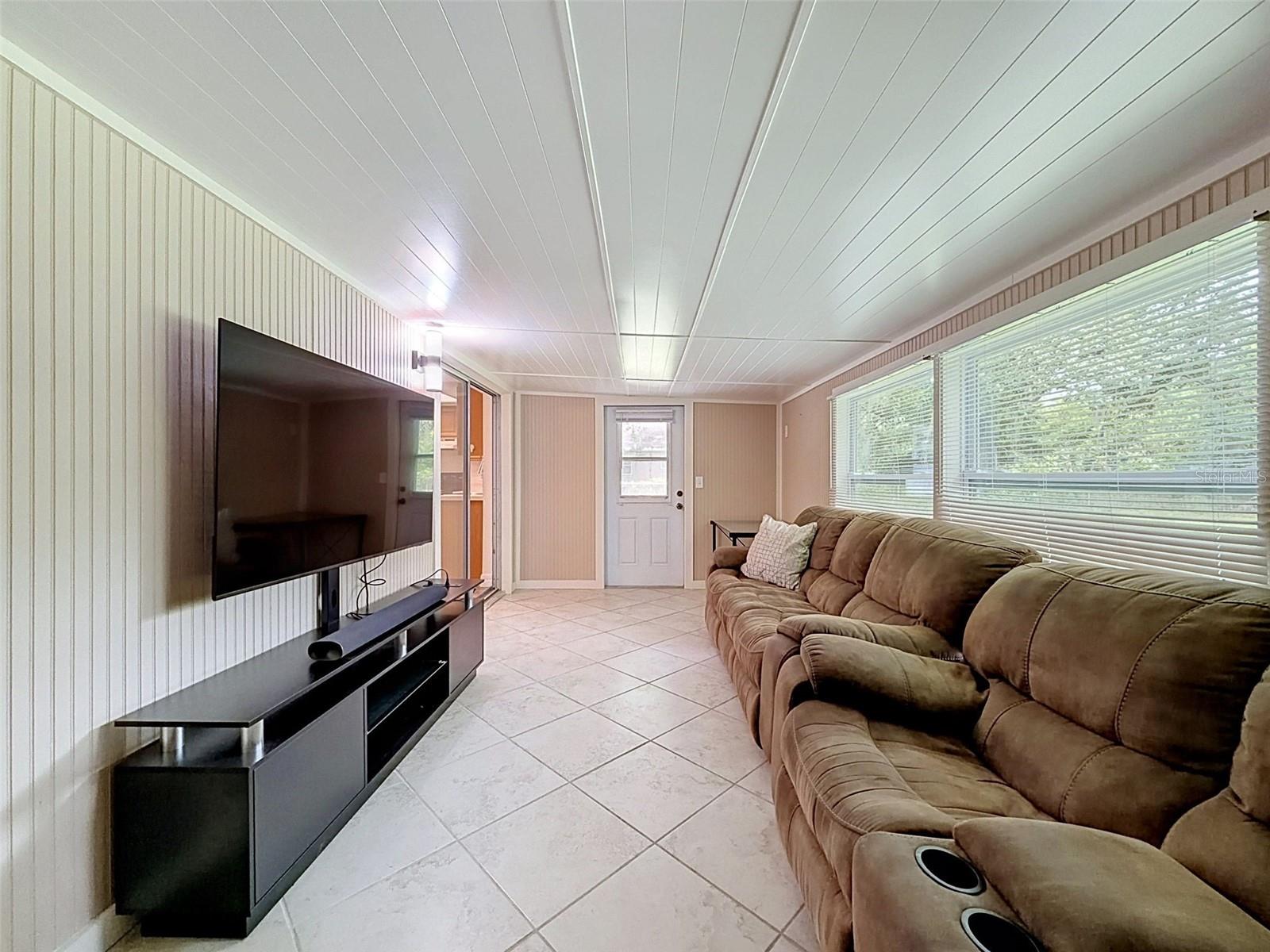 7022 W Crestview Ln Property Photo 17