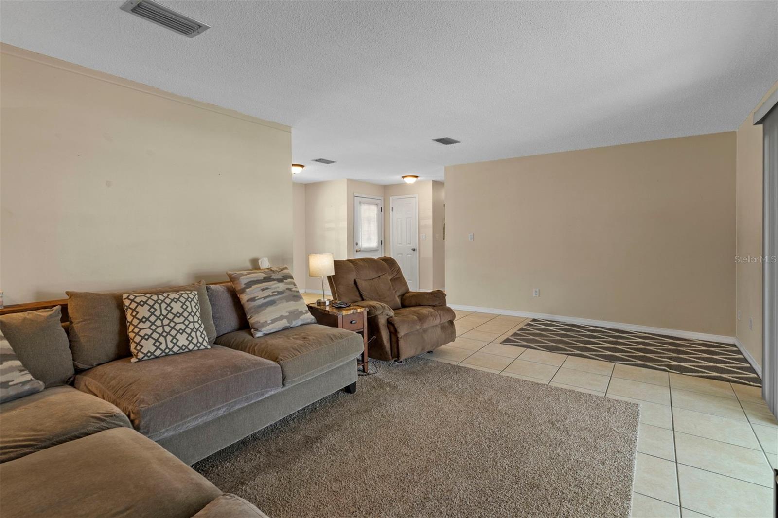 4467 Cadbury Rd Property Photo 10