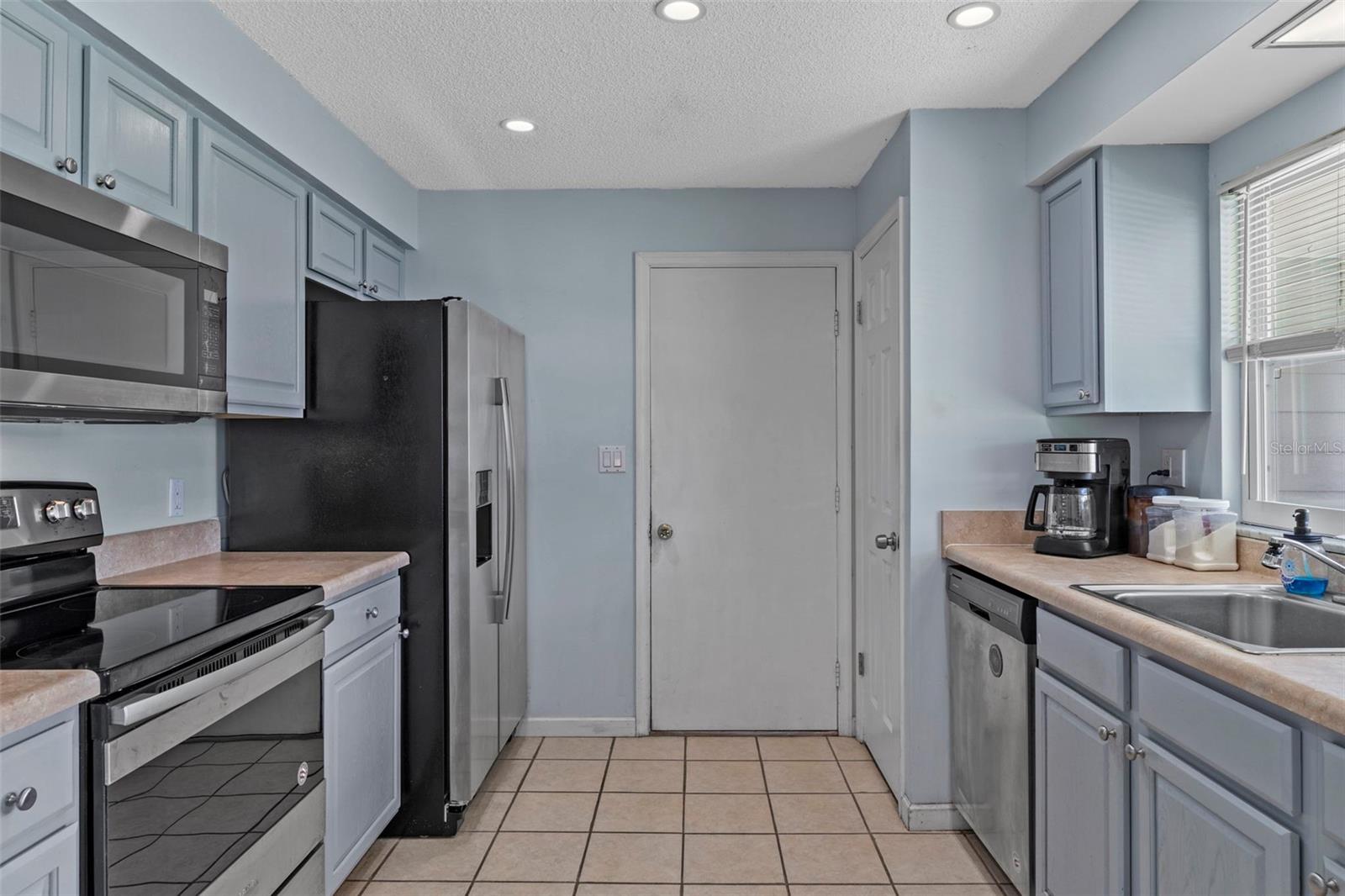 4467 Cadbury Rd Property Photo 13