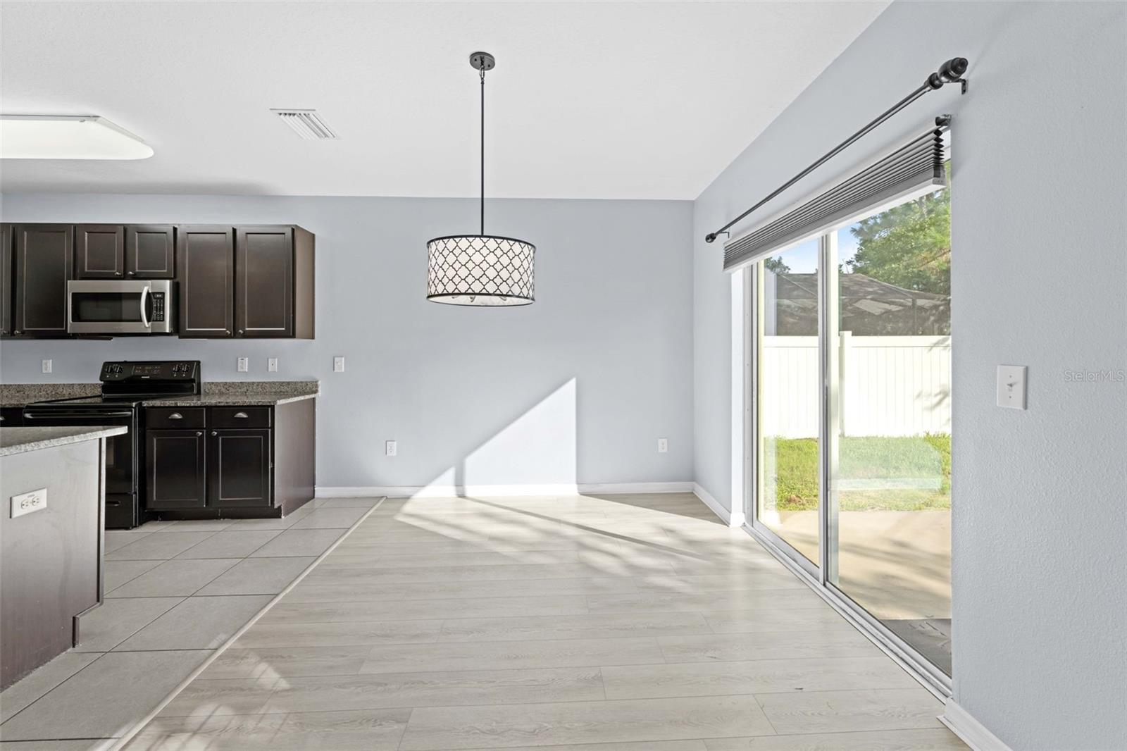 3915 Bramblewood Loop Property Photo 16