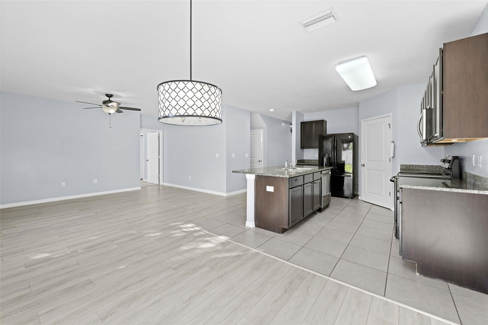 3915 Bramblewood Loop Property Photo 17