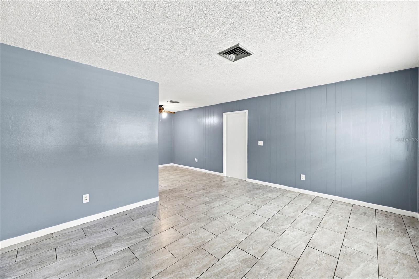 1655 N Floral Ave Property Photo 4