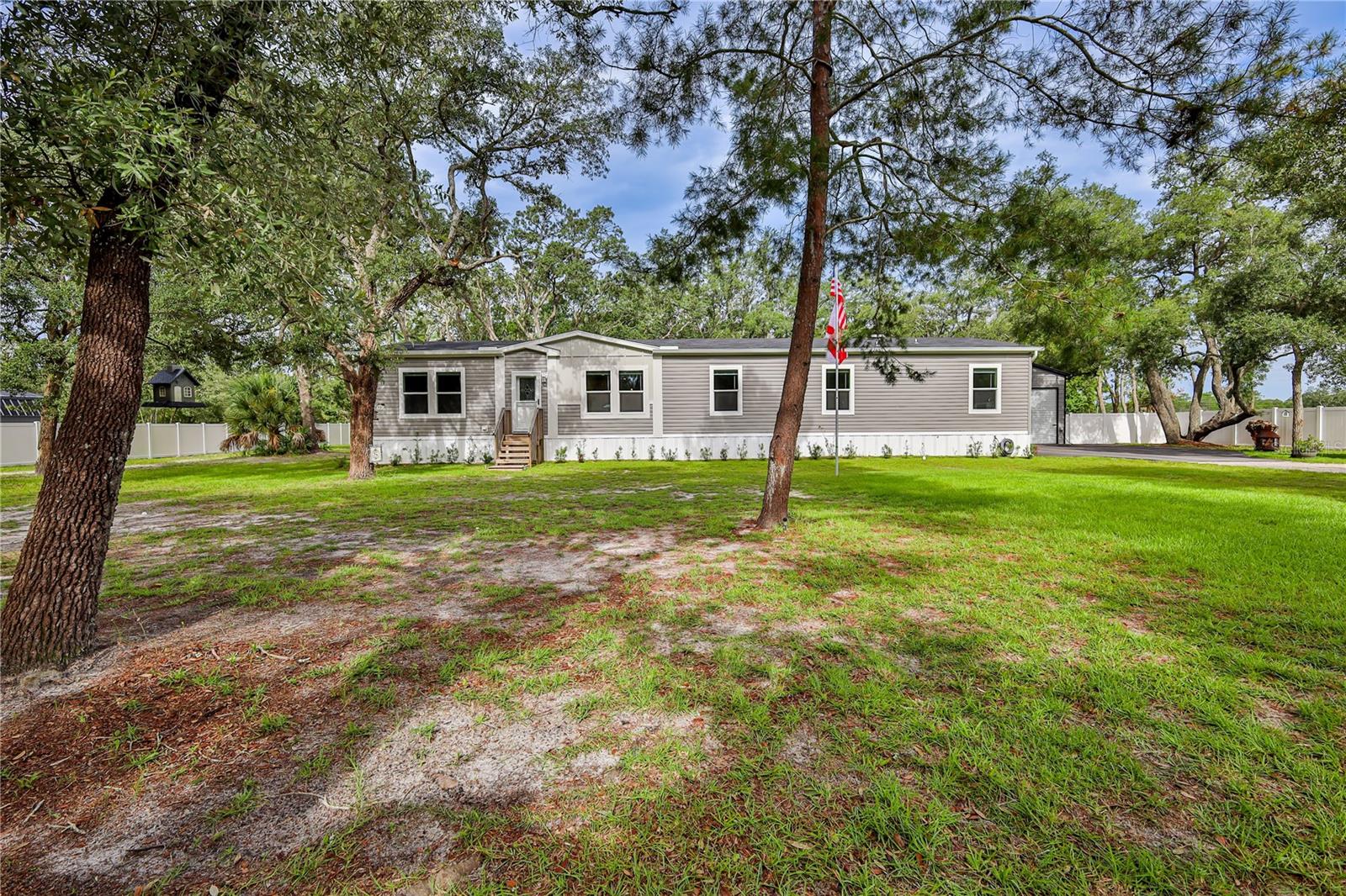 11293 Cleever St Property Photo 10
