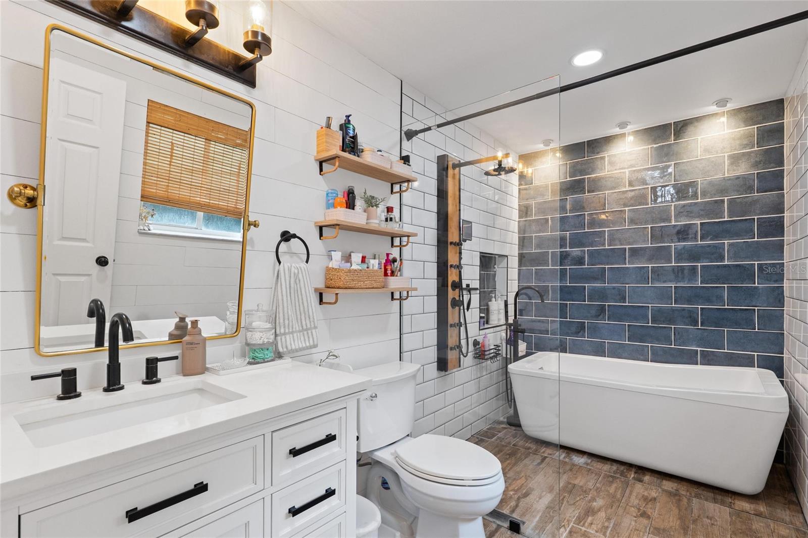 3274 Montrose Cir Property Photo 12