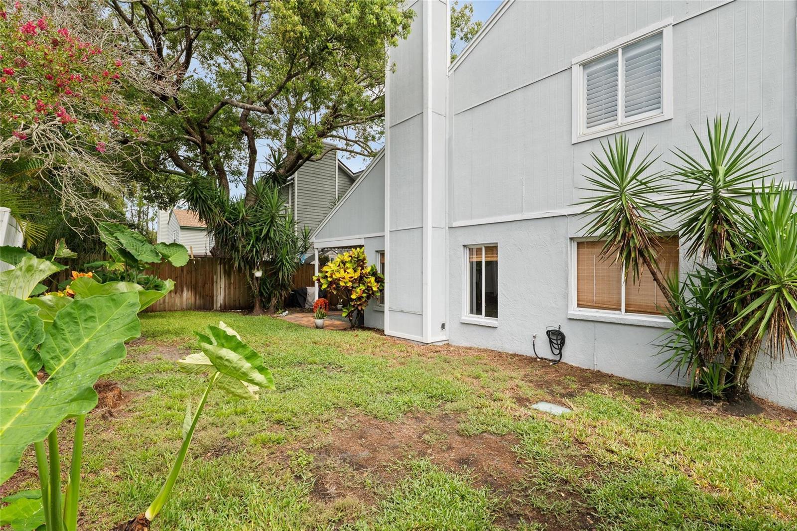 3274 Montrose Cir Property Photo 23