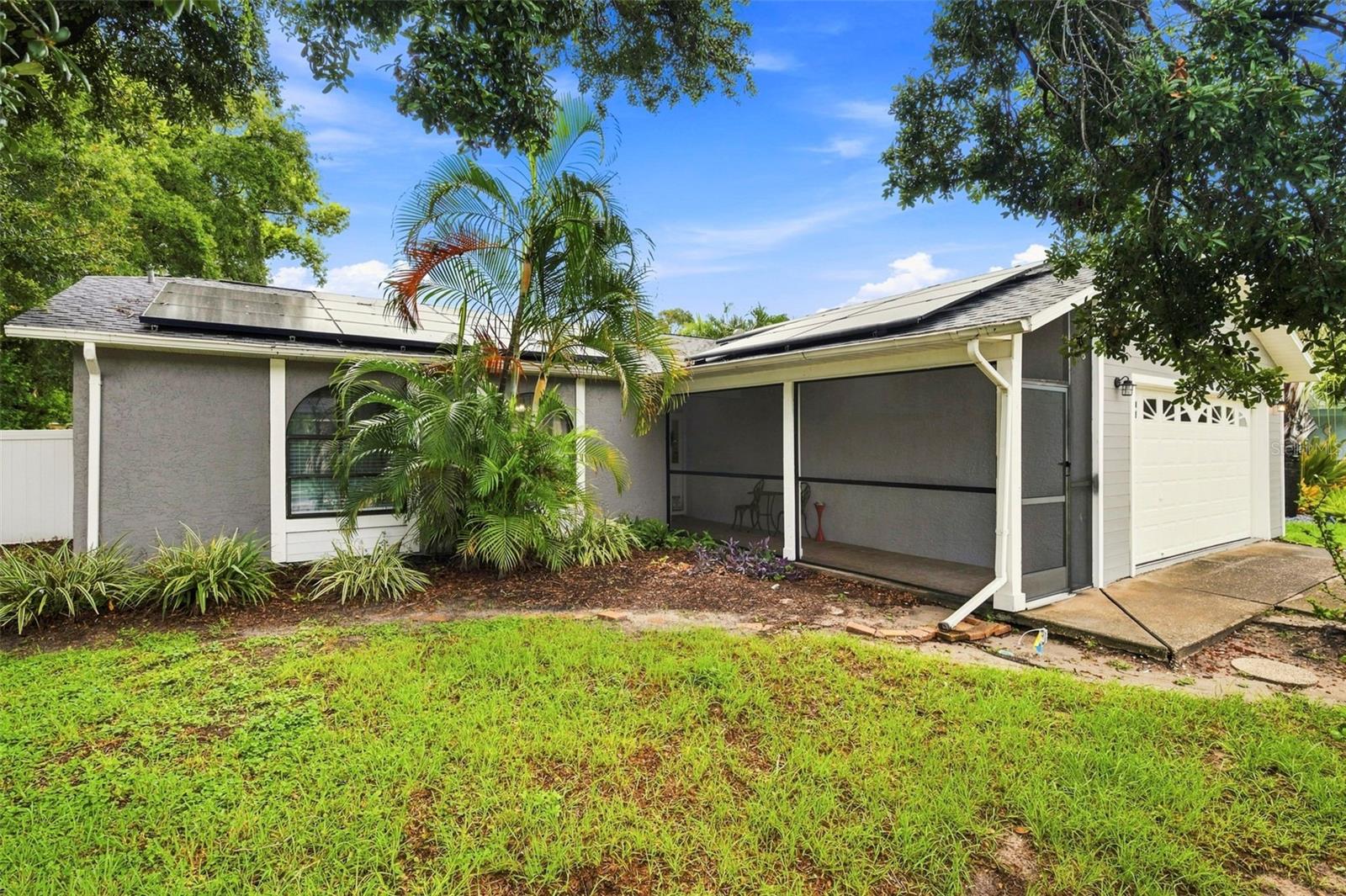 2475 Gulfbreeze Cir Property Photo 6