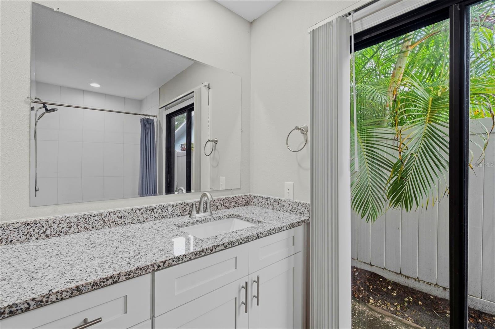 2475 Gulfbreeze Cir Property Photo 12