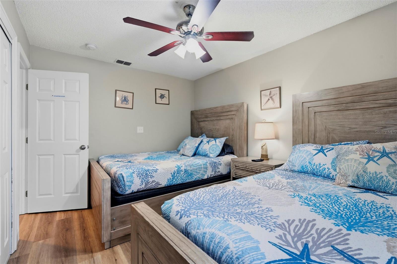 2475 Gulfbreeze Cir Property Photo 17