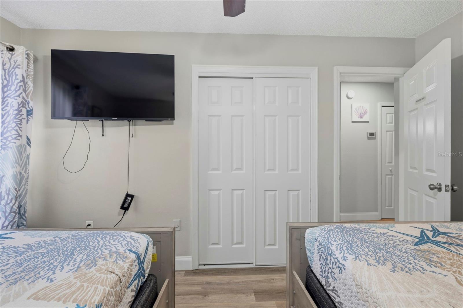 2475 Gulfbreeze Cir Property Photo 18