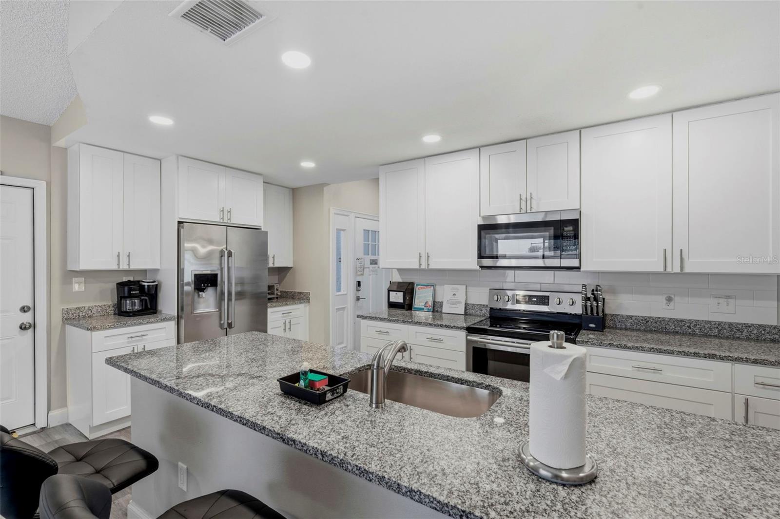 2475 Gulfbreeze Cir Property Photo 38