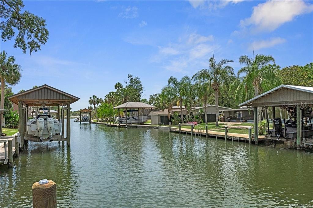 9205 W Harbor Isle Ct Property Photo 6