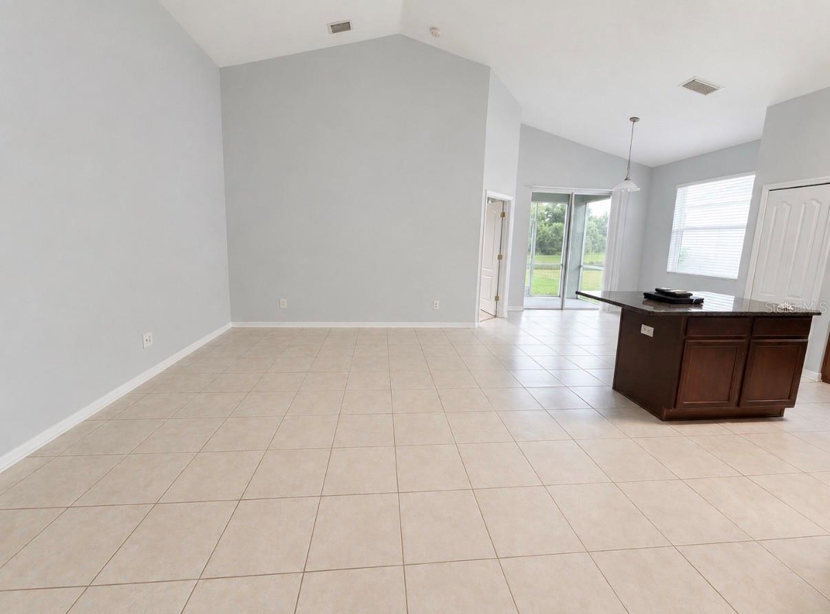 9630 Baton Rouge Ln Property Photo 7