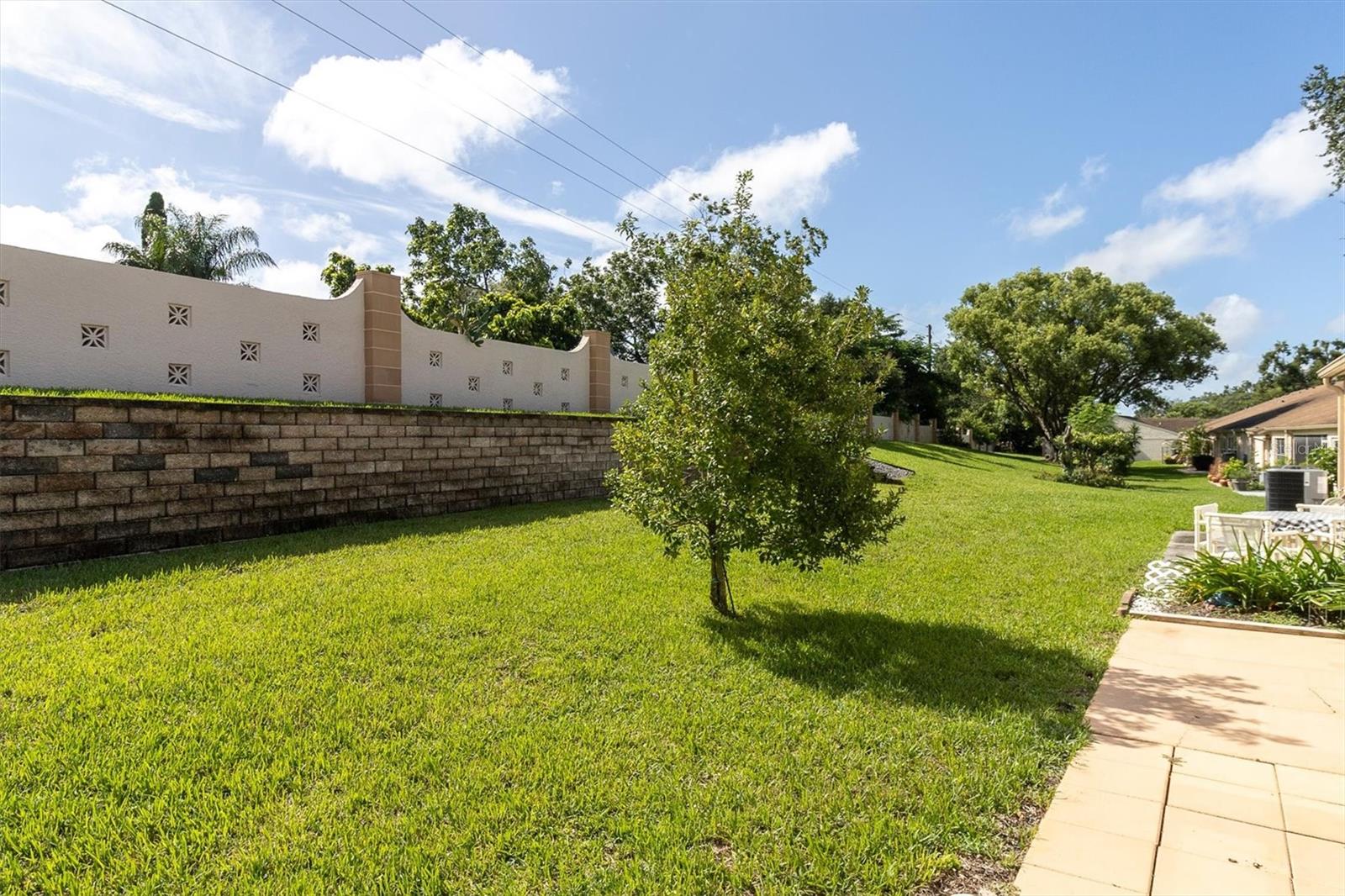 11436 Versailles Ln Property Photo 27