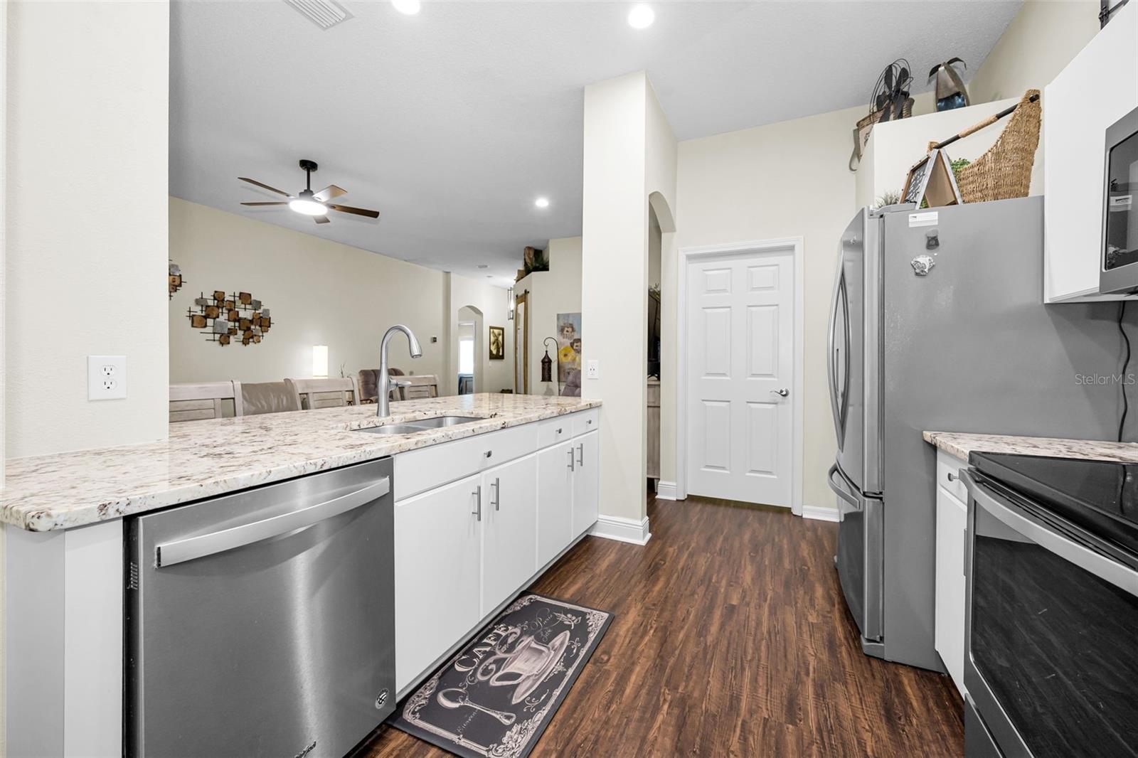 1553 Arlington Oaks Ct Property Photo 17