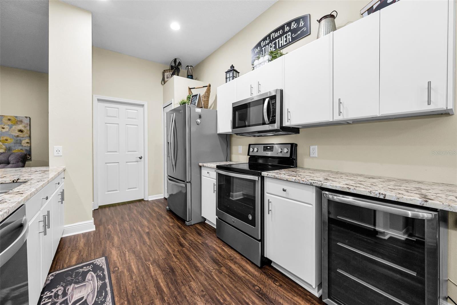 1553 Arlington Oaks Ct Property Photo 18