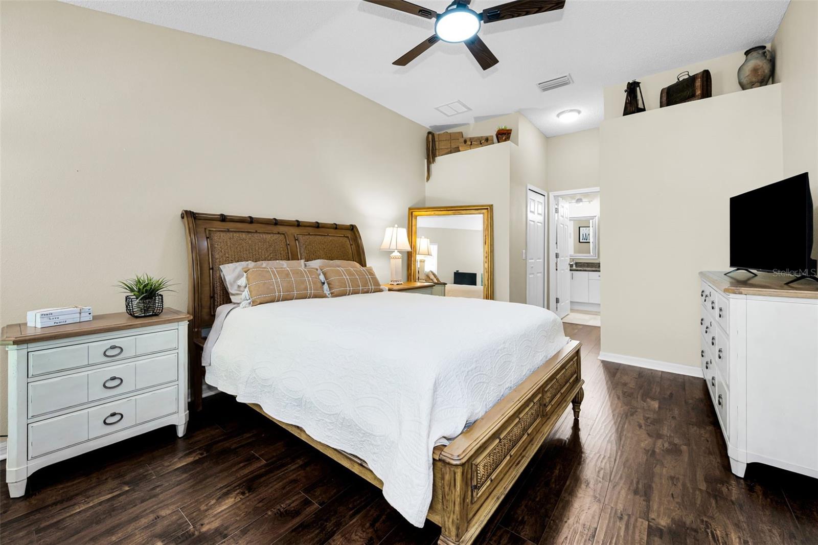 1553 Arlington Oaks Ct Property Photo 25