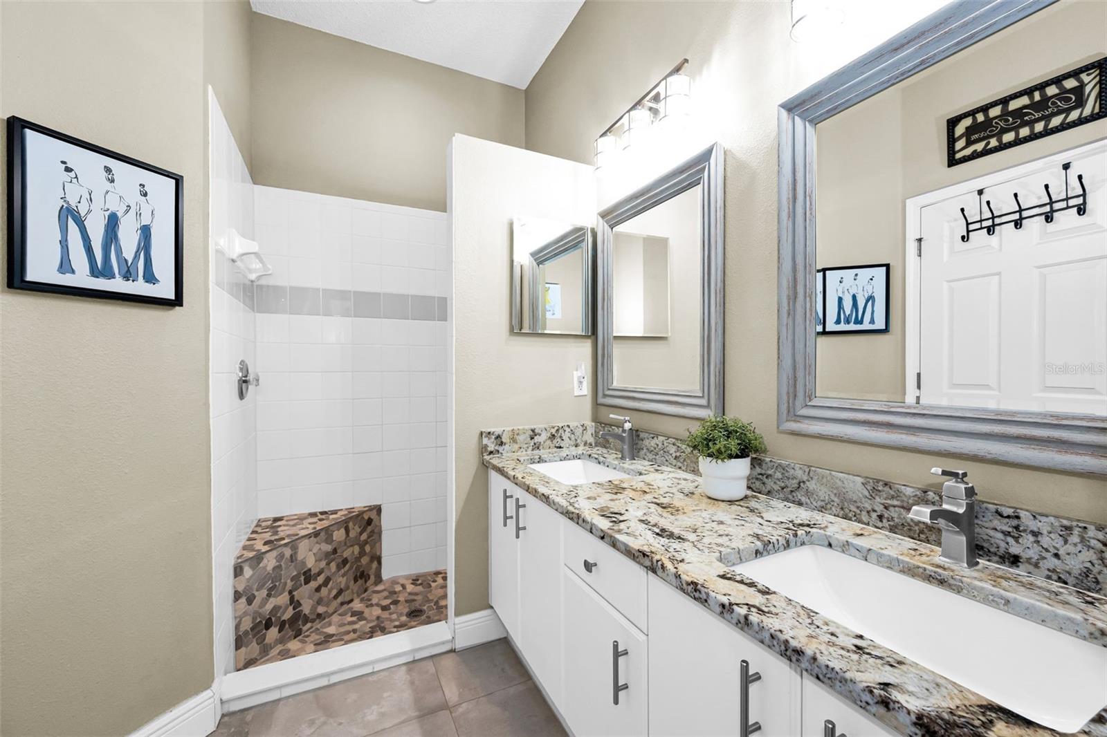 1553 Arlington Oaks Ct Property Photo 26