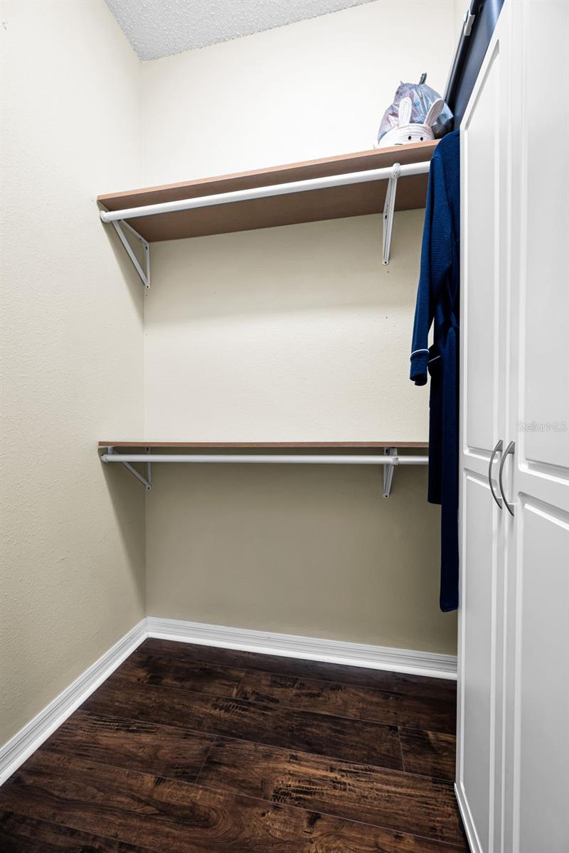 1553 Arlington Oaks Ct Property Photo 27