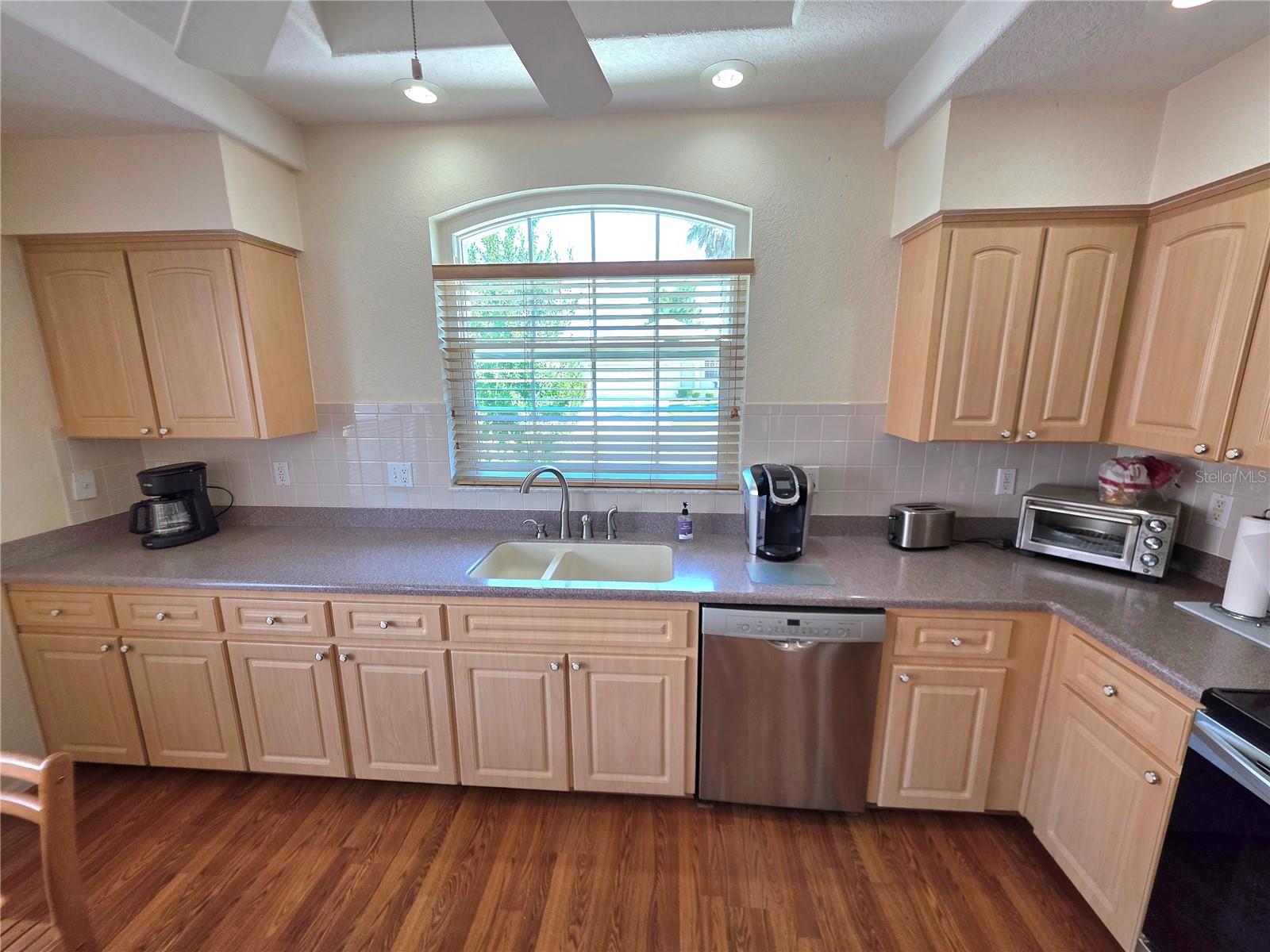 225 Royal Palm Way Property Photo 4