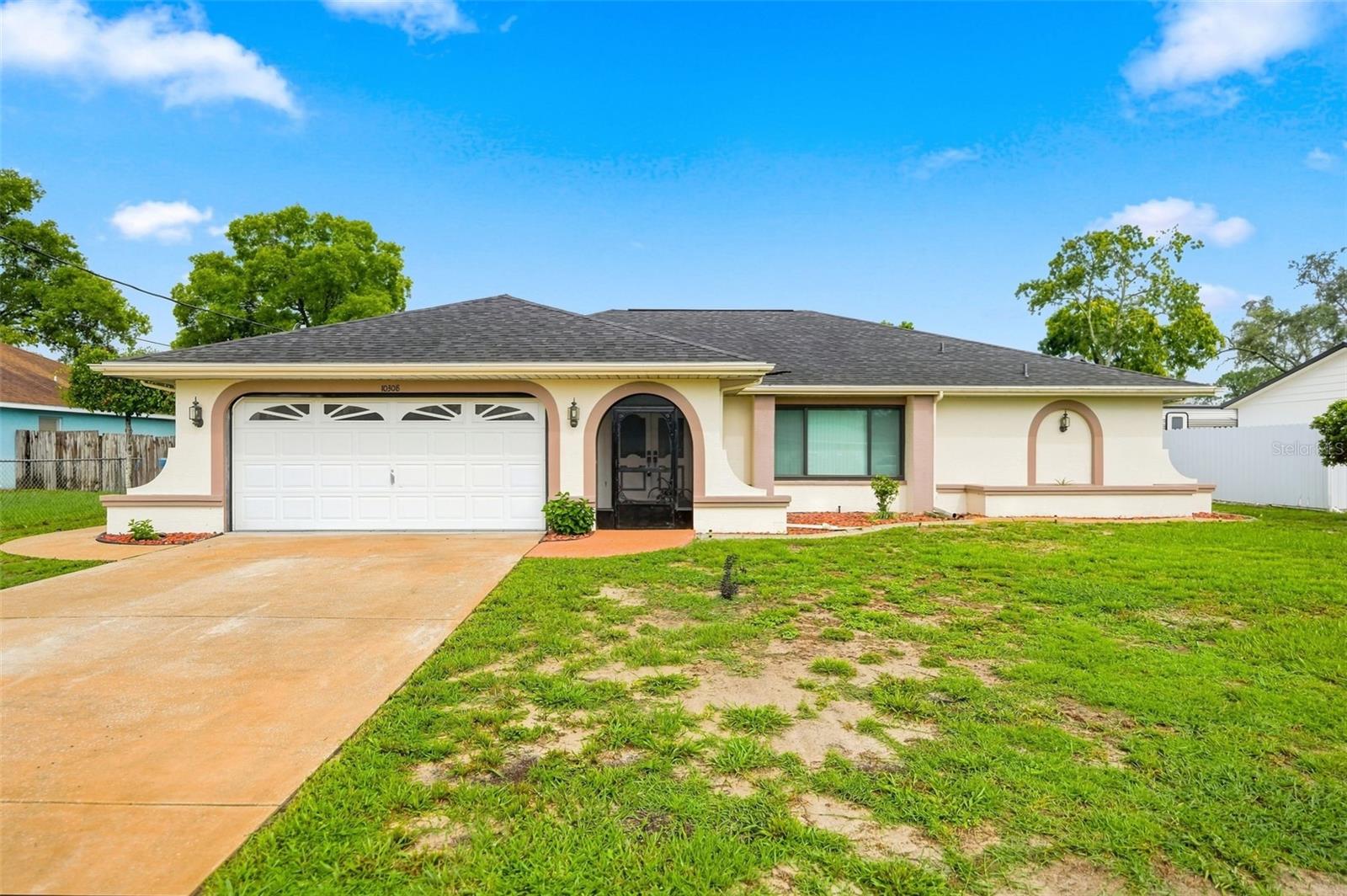10308 Gifford Dr Property Photo 2