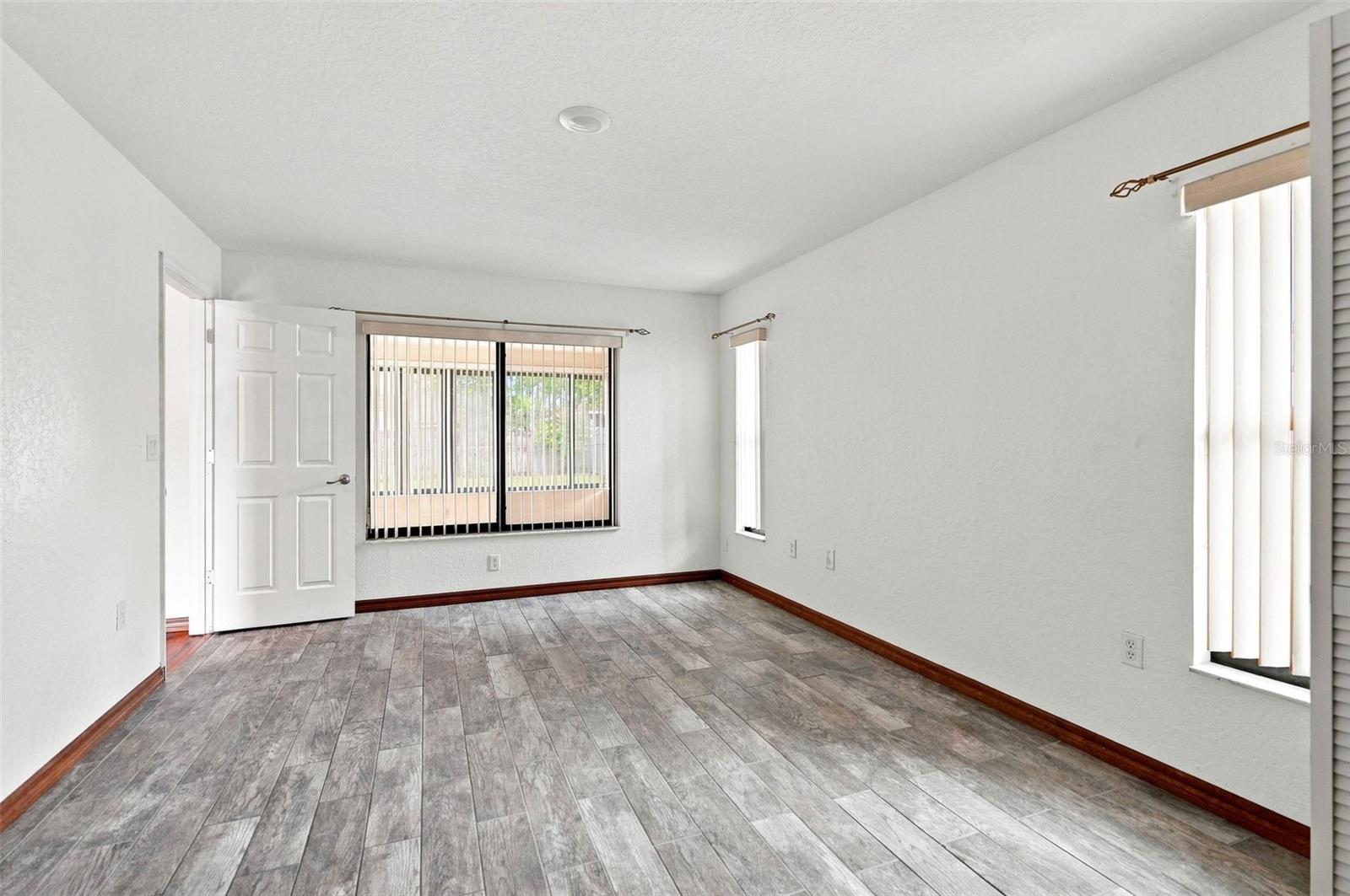 10308 Gifford Dr Property Photo 24