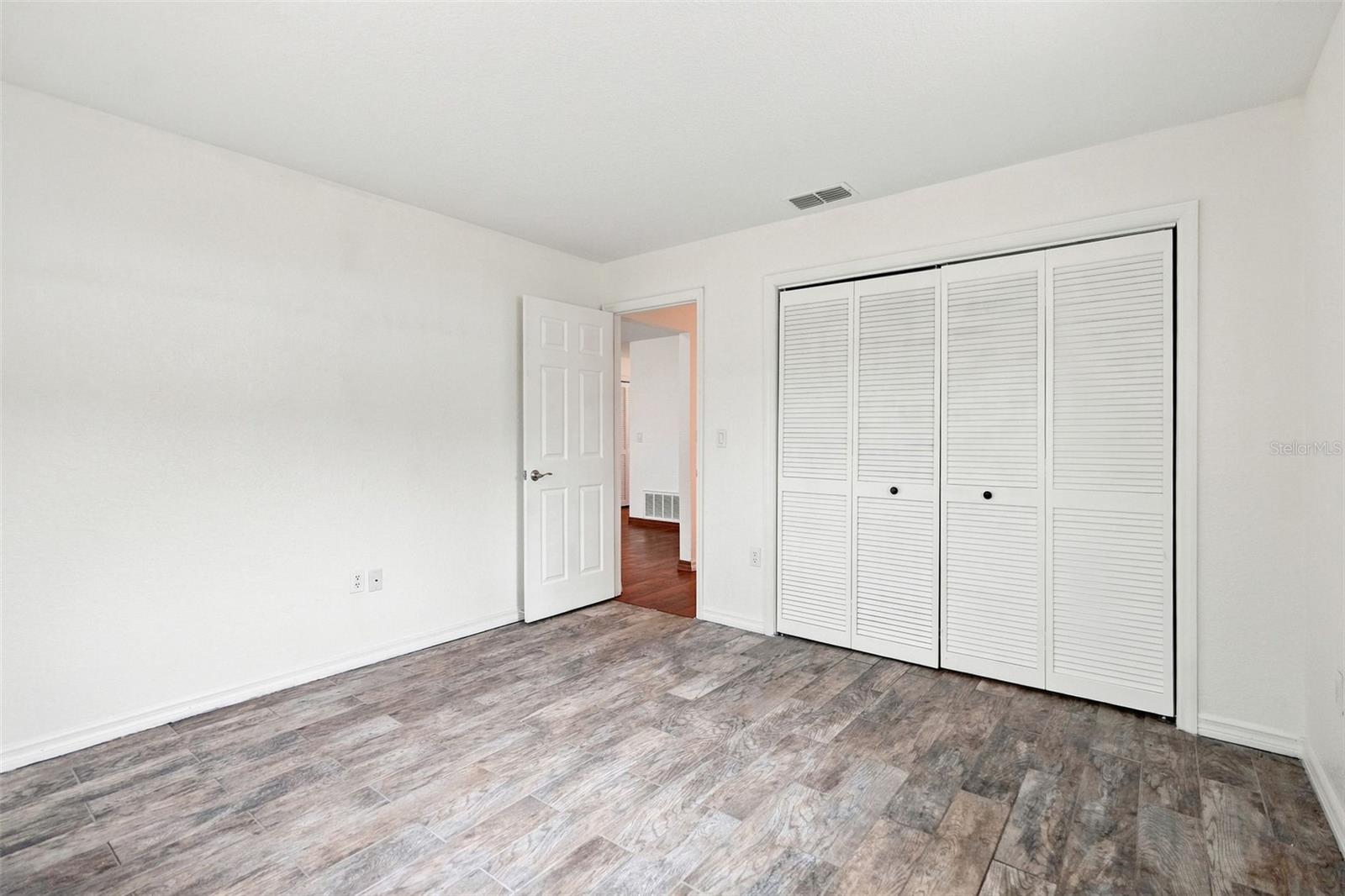 10308 Gifford Dr Property Photo 32
