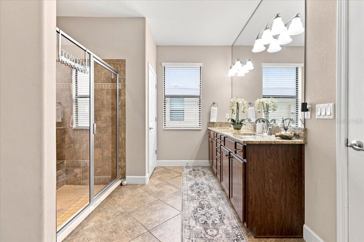 4508 Grand Lakeside Dr E Property Photo 24
