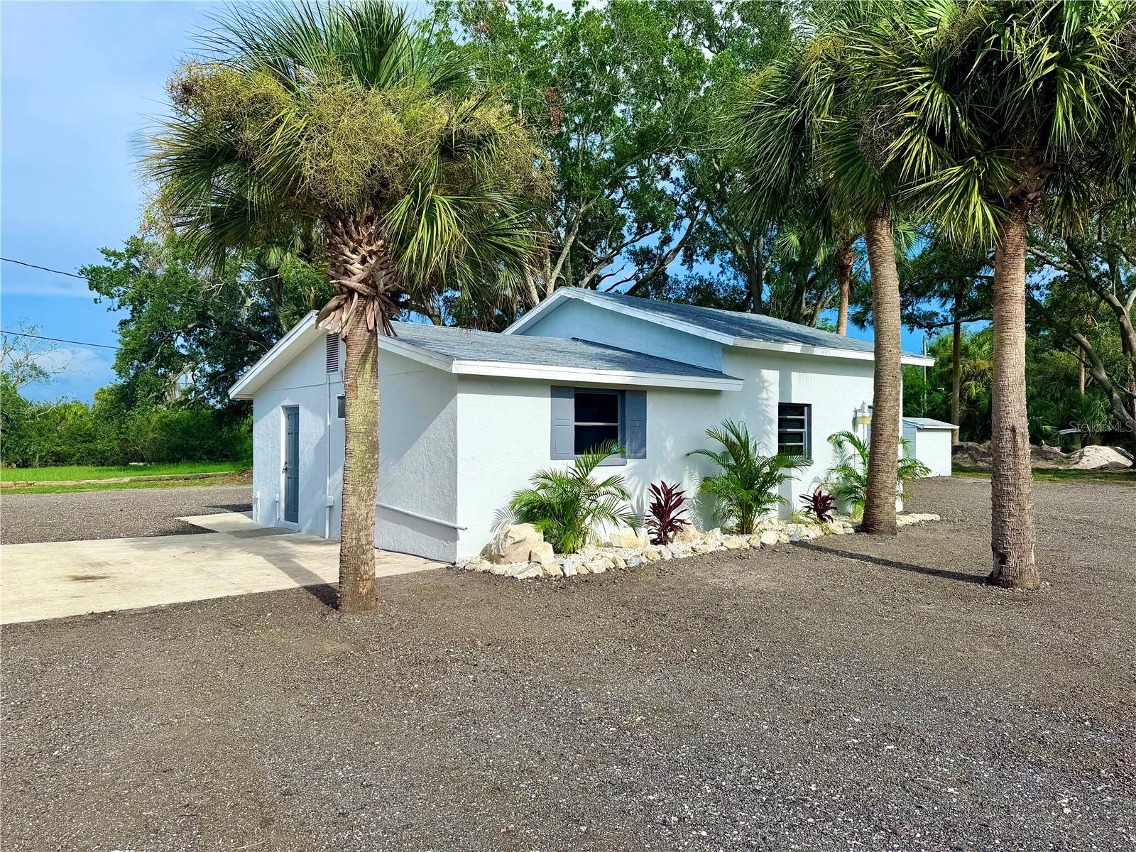 1322 N Pinellas Ave Property Photo 15