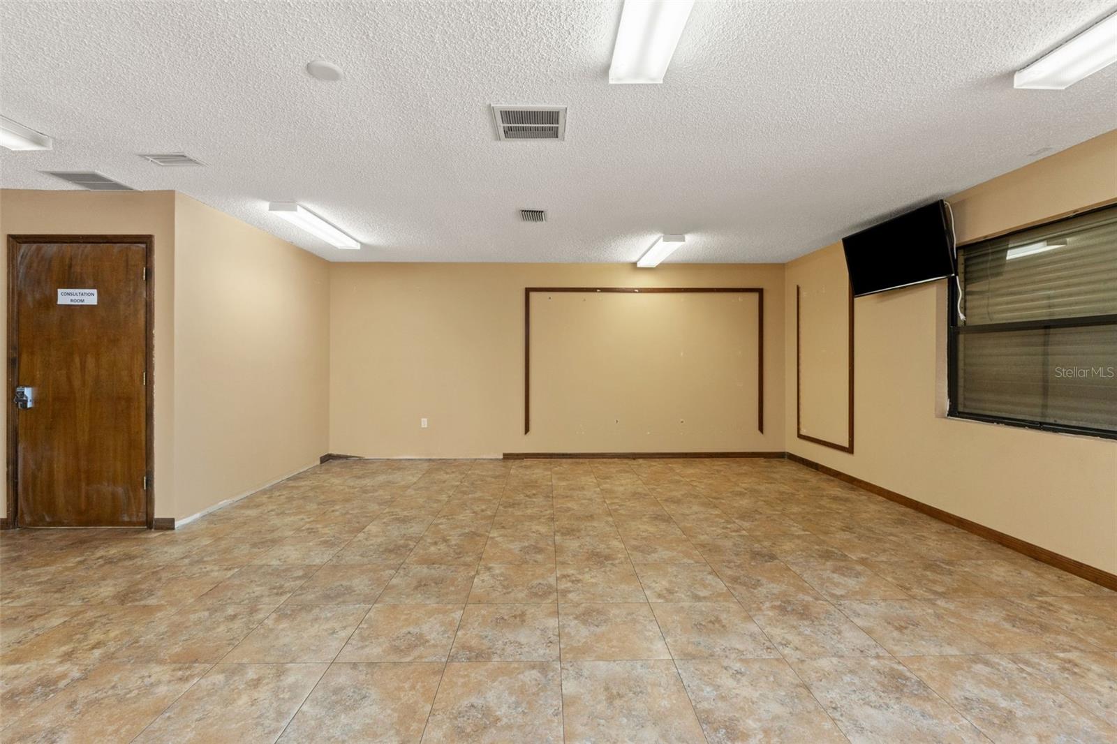 10507 Spring Hill Dr Property Photo 34